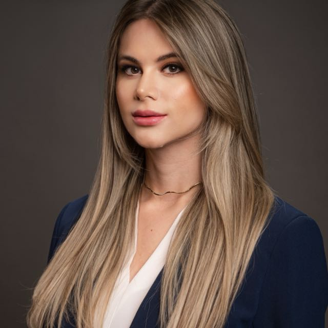 Pessoa sorrindo com crédito aprovado pela Capital Inteligente